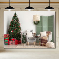 Layoris Green Door Christmas Tree Chair Holiday Backdrop