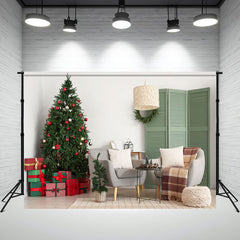 Layoris Green Door Christmas Tree Chair Holiday Backdrop