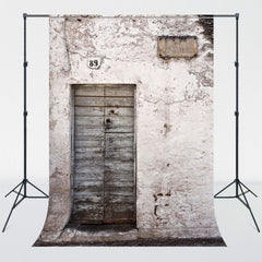 Dilapidated White Wall Wooden Door Photo Backdrop - Layoris