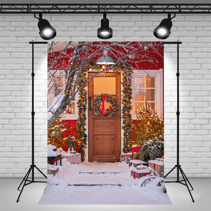 House Decorated With Wreaths Christmas Photo Backdrop - Layoris