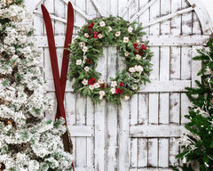 White Wooden Door Wreath Christmas Backdrop - Layoris