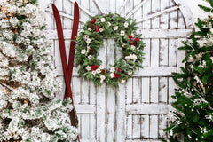 White Wooden Door Wreath Christmas Backdrop - Layoris