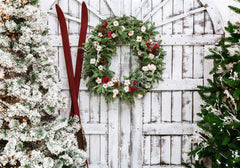 White Wooden Door Wreath Christmas Backdrop - Layoris