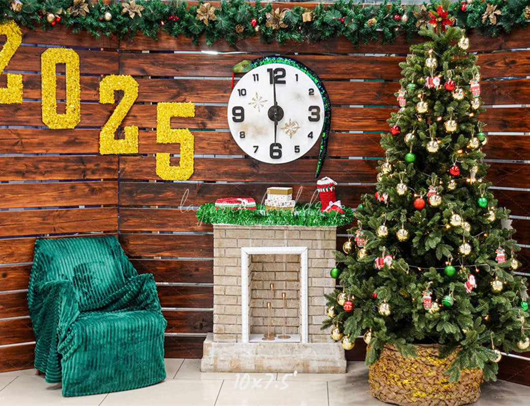Wooden Christmas Tree 2025 New Year Backdrop - Layoris