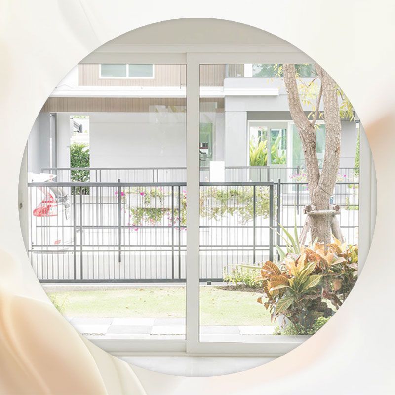 Blurred White Windows Circle Backdrop - Layoris